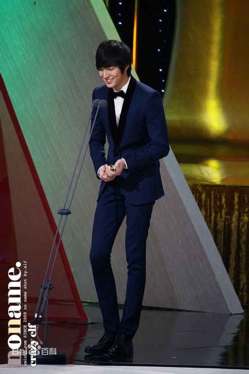 李敏镐（hào）(Lee MinHo、イ ミンホ)2010.12  MBC演技大赏壁纸壁纸