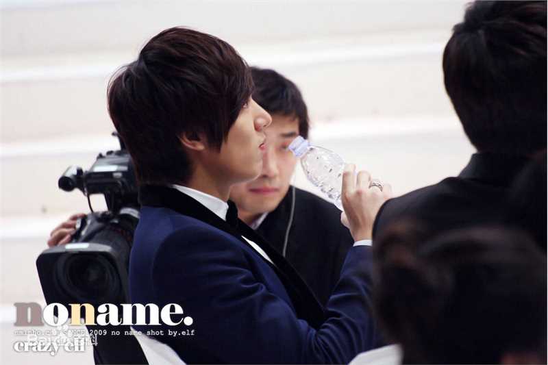 李敏镐（hào）(Lee MinHo、イ ミンホ)2010.12  MBC演技大赏壁纸壁纸