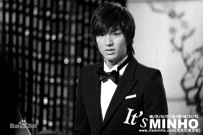 李敏镐（hào）(Lee MinHo、イ ミンホ)2009.2    第45届百想艺术大赏图册