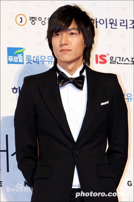 李敏镐（hào）(Lee MinHo、イ ミンホ)2009.2    第45届百想艺术大赏图册