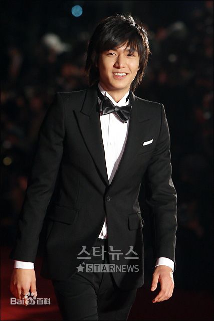 李敏镐（hào）(Lee MinHo、イ ミンホ)2009.2    第45届百想艺术大赏图册