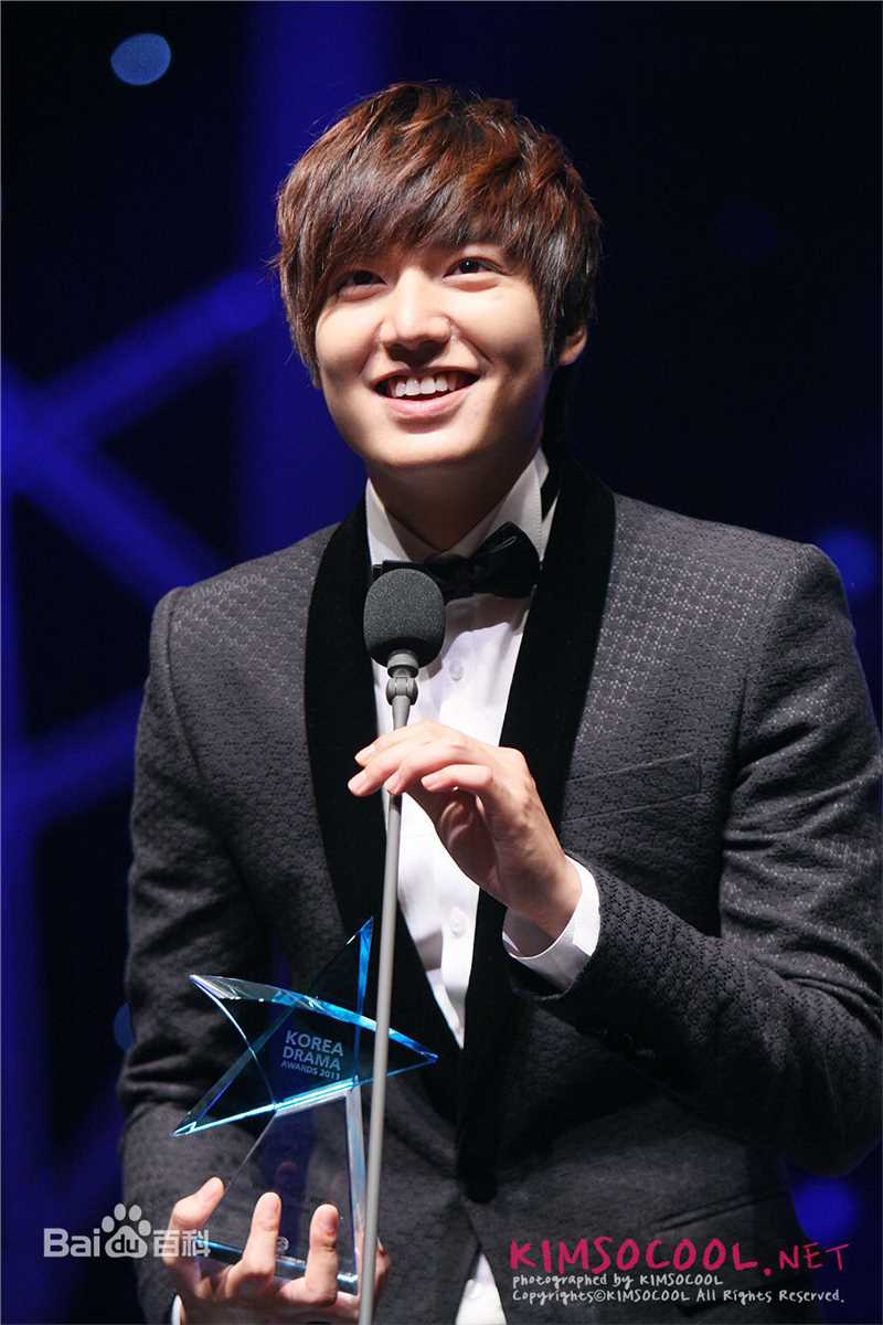 李敏镐（hào）(Lee MinHo、イ ミンホ)2011.10    韩国电视剧大奖前后照片