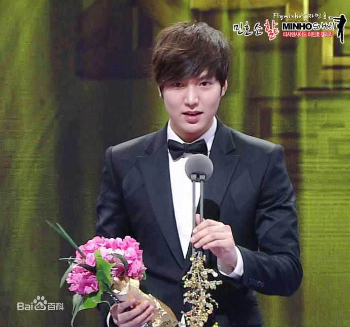 李敏镐（hào）(Lee MinHo、イ ミンホ)2011.12  S演技大赏壁纸壁纸