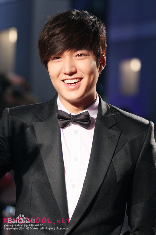 李敏镐（hào）(Lee MinHo、イ ミンホ)2011.12  S演技大赏壁纸壁纸