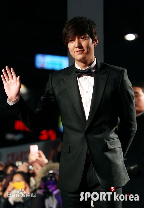 李敏镐（hào）(Lee MinHo、イ ミンホ)2011.12  S演技大赏壁纸壁纸