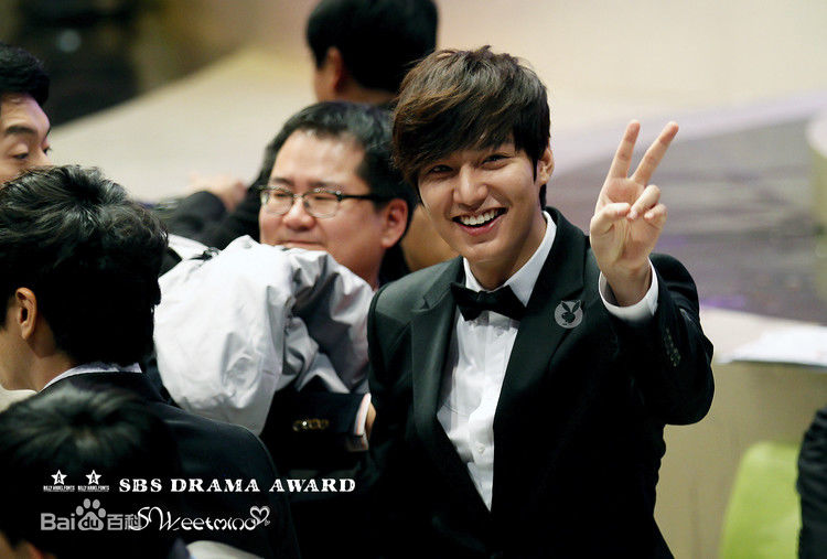 李敏镐（hào）(Lee MinHo、イ ミンホ)2011.12  S演技大赏壁纸壁纸