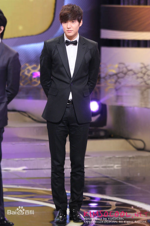 李敏镐（hào）(Lee MinHo、イ ミンホ)2011.12  S演技大赏壁纸壁纸