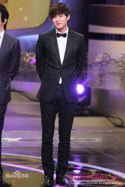 李敏镐（hào）(Lee MinHo、イ ミンホ)2011.12  S演技大赏壁纸壁纸