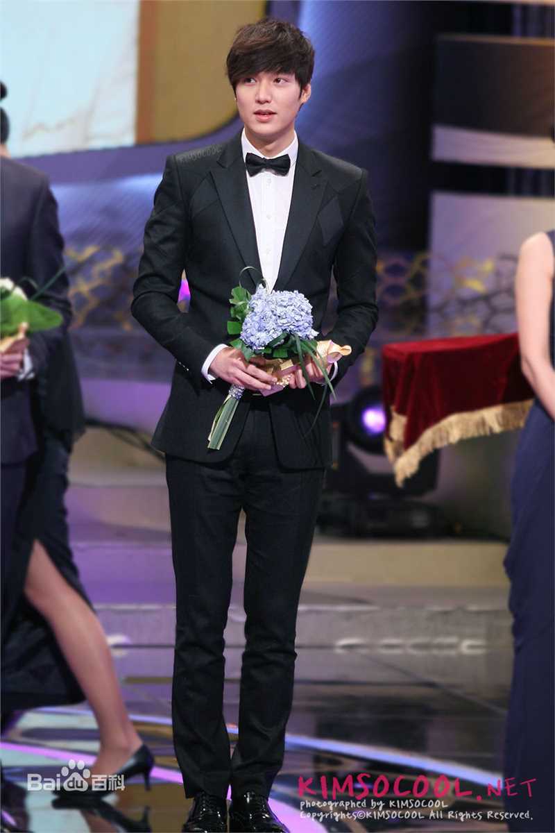 李敏镐（hào）(Lee MinHo、イ ミンホ)2011.12  S演技大赏壁纸壁纸