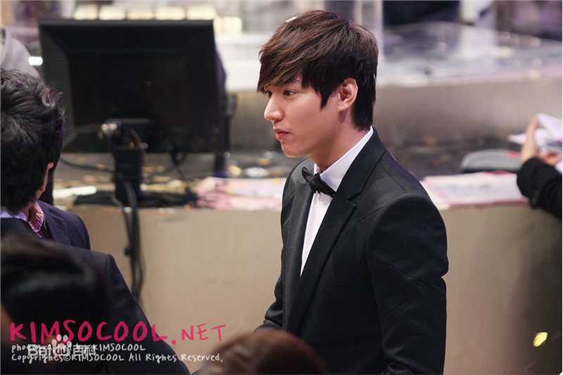 李敏镐（hào）(Lee MinHo、イ ミンホ)2011.12  S演技大赏壁纸壁纸