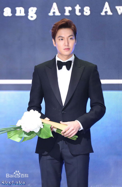 李敏镐（hào）(Lee MinHo、イ ミンホ)2015.5 第51届百想艺术大赏图册