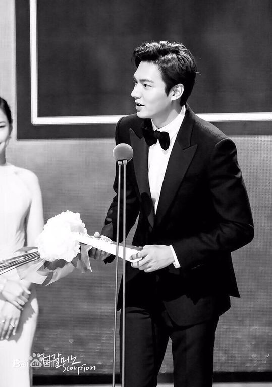 李敏镐（hào）(Lee MinHo、イ ミンホ)2015.5 第51届百想艺术大赏图册