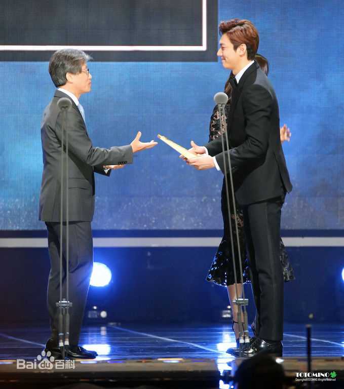 李敏镐（hào）(Lee MinHo、イ ミンホ)2015.5 第51届百想艺术大赏图册