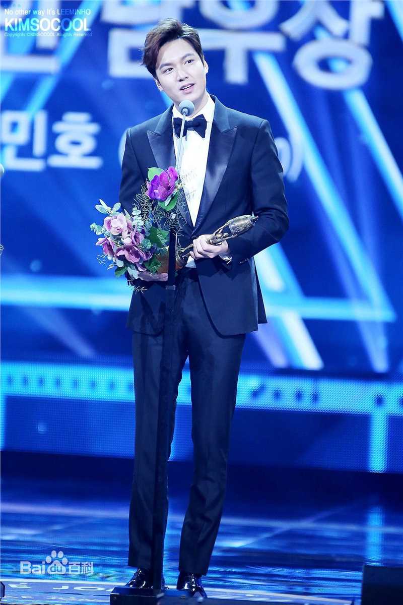 李敏镐（hào）(Lee MinHo、イ ミンホ)2015.11  第52届韩国电影大钟奖性感图片图集