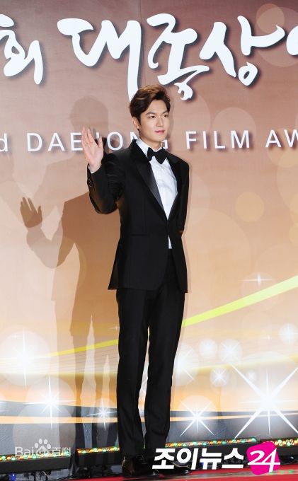 李敏镐（hào）(Lee MinHo、イ ミンホ)2015.11  第52届韩国电影大钟奖性感图片图集