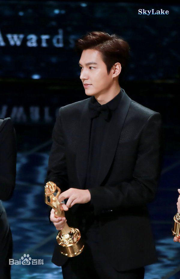 李敏镐（hào）(Lee MinHo、イ ミンホ)2015.11  韩国青龙电影奖壁纸壁纸