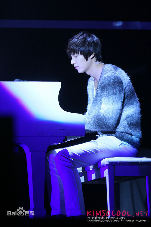 李敏镐（hào）(Lee MinHo、イ ミンホ)2011中国北京上海FM素颜照相册