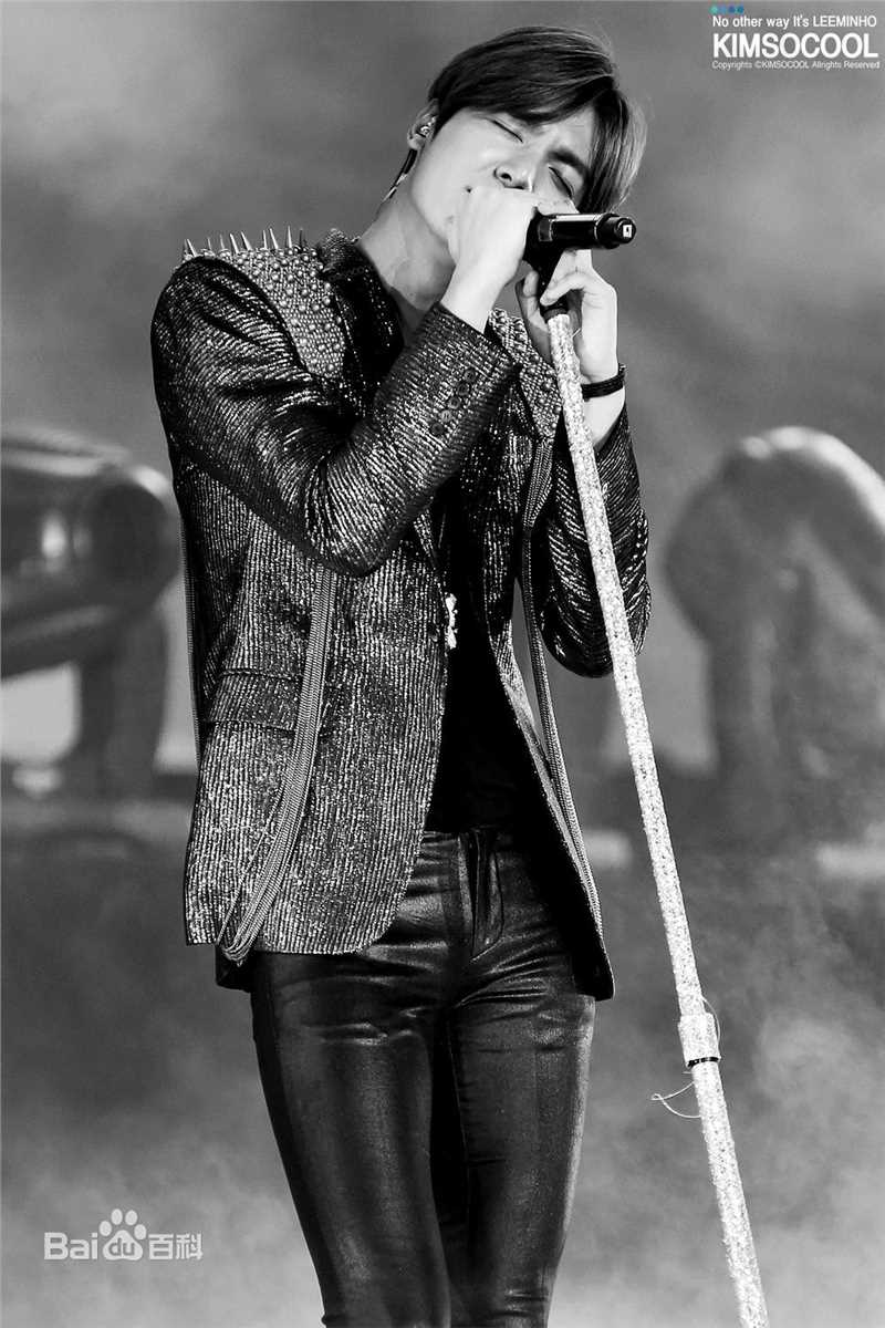 李敏镐（hào）(Lee MinHo、イ ミンホ)2014~2015 世界巡回演唱会生活照相册