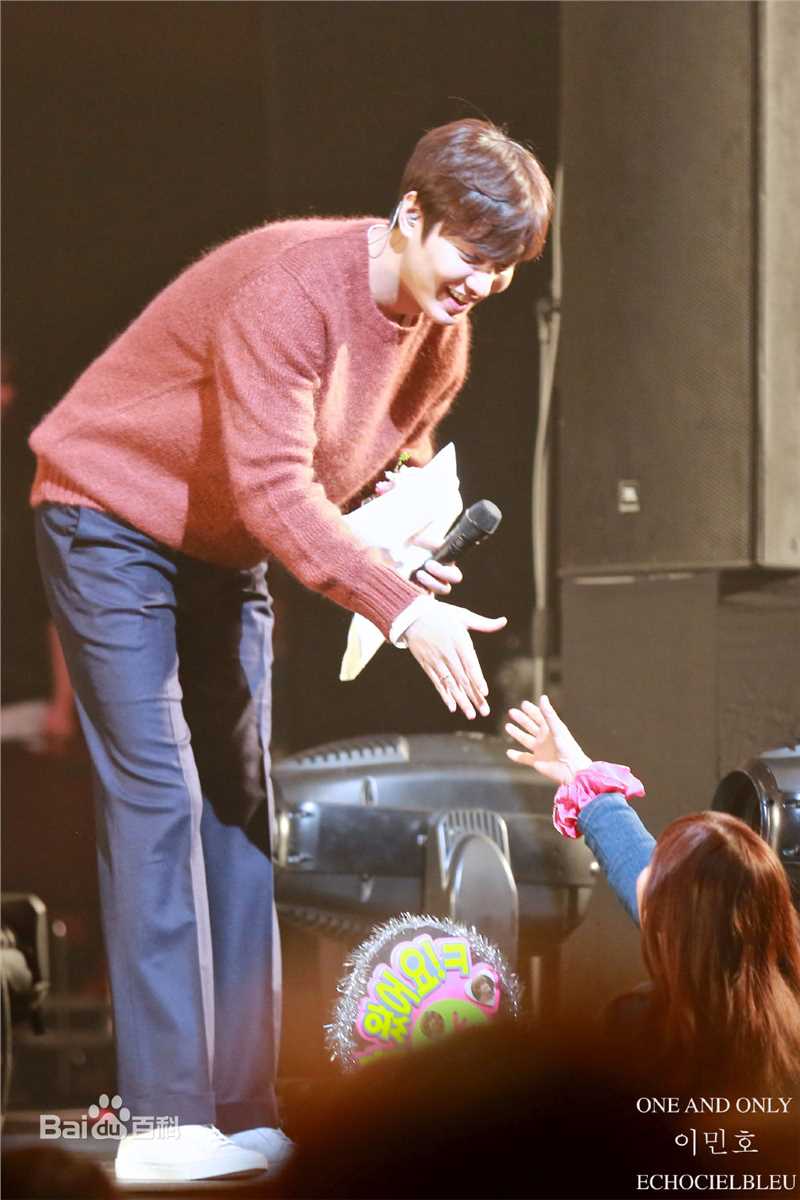 李敏镐（hào）(Lee MinHo、イ ミンホ)2016 Minoz World 谈话演唱会壁纸壁纸