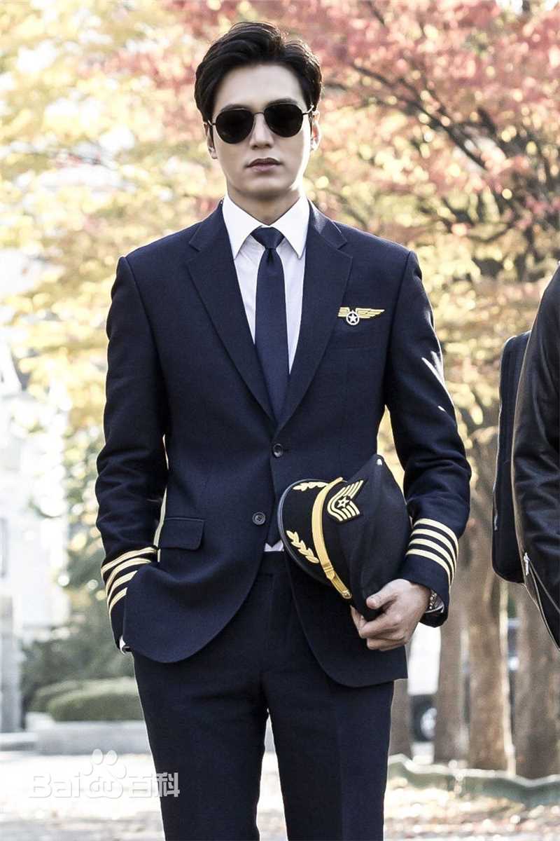 李敏镐（hào）(Lee MinHo、イ ミンホ)蓝色大海的传说前后照片