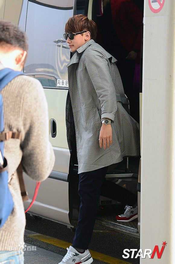 郑智薰(英文名:Rain 韩文名：  罗马拼音：Jung Ji Hoon)Running Man 澳洲特辑素颜照相册