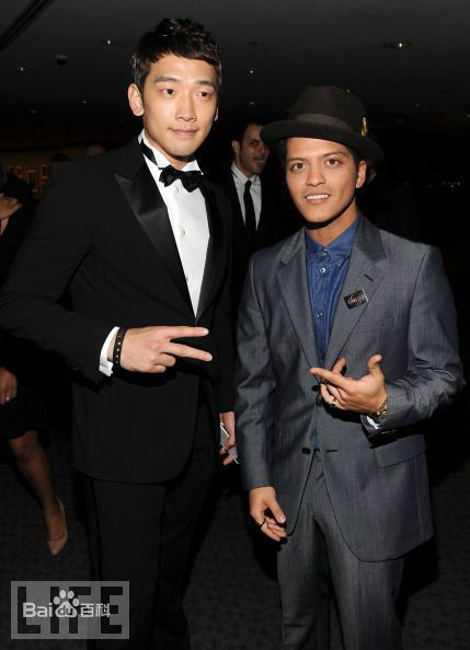 郑智薰(英文名:Rain 韩文名：  罗马拼音：Jung Ji Hoon)出席纽约Time 100 Gala派对壁纸壁纸