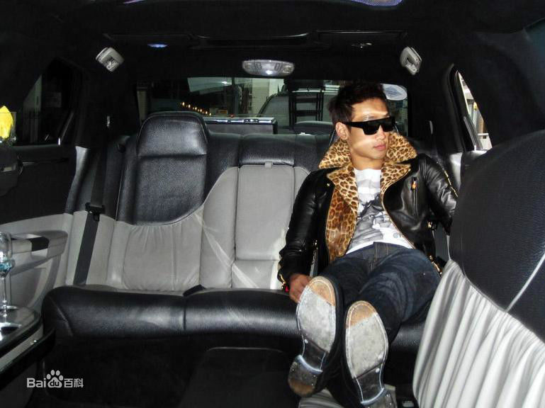 郑智薰(英文名:Rain 韩文名：  罗马拼音：Jung Ji Hoon)广告代言壁纸壁纸