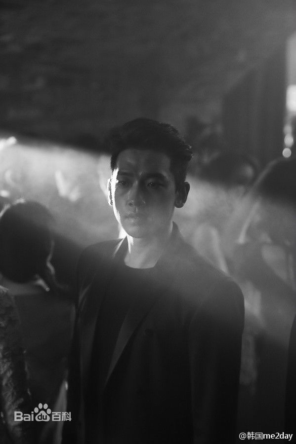 郑智薰(英文名:Rain 韩文名：  罗马拼音：Jung Ji Hoon)广告代言壁纸壁纸