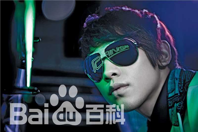 郑智薰(英文名:Rain 韩文名：  罗马拼音：Jung Ji Hoon)专辑美图图片图册