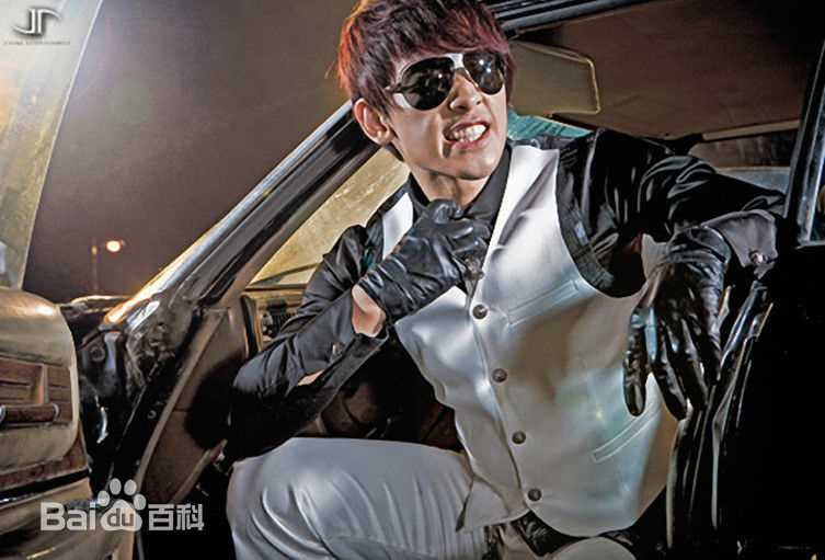 郑智薰(英文名:Rain 韩文名：  罗马拼音：Jung Ji Hoon)专辑美图图片图册