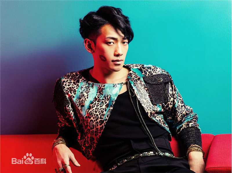 郑智薰(英文名:Rain 韩文名：  罗马拼音：Jung Ji Hoon)专辑美图图片图册