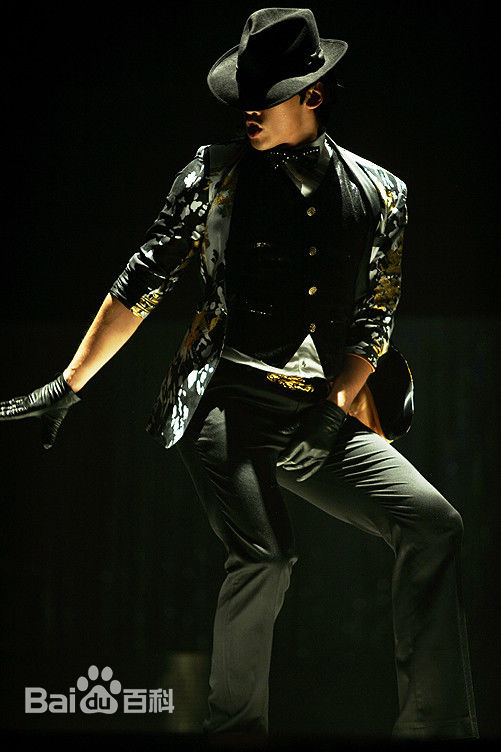 郑智薰(英文名:Rain 韩文名：  罗马拼音：Jung Ji Hoon)Legend Of Raini性感图片图集