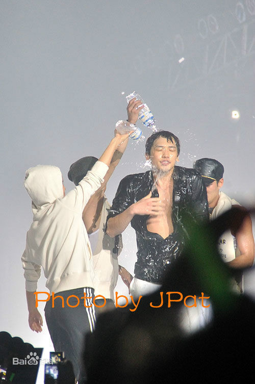 郑智薰(英文名:Rain 韩文名：  罗马拼音：Jung Ji Hoon)Legend Of Raini性感图片图集