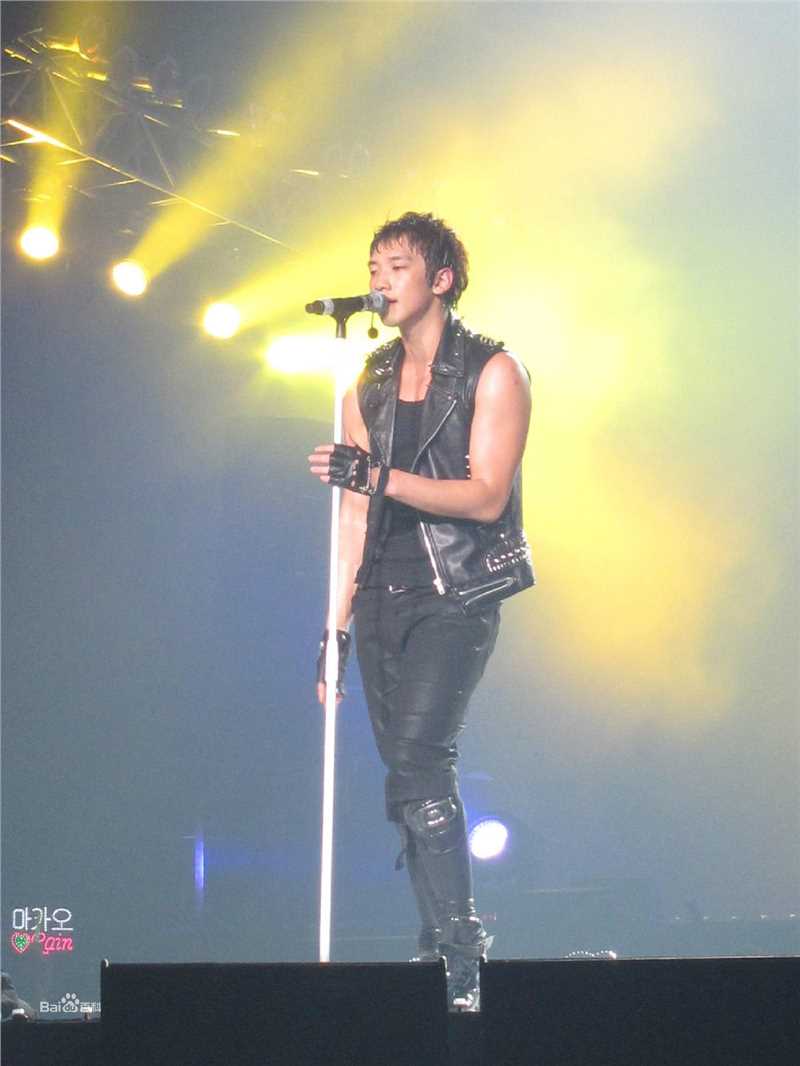 郑智薰(英文名:Rain 韩文名：  罗马拼音：Jung Ji Hoon)Legend Of Raini性感图片图集