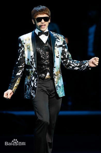 郑智薰(英文名:Rain 韩文名：  罗马拼音：Jung Ji Hoon)Legend Of Raini性感图片图集