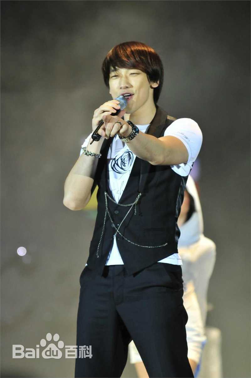 郑智薰(英文名:Rain 韩文名：  罗马拼音：Jung Ji Hoon)Six to Five Rain's Fashion Concert图册