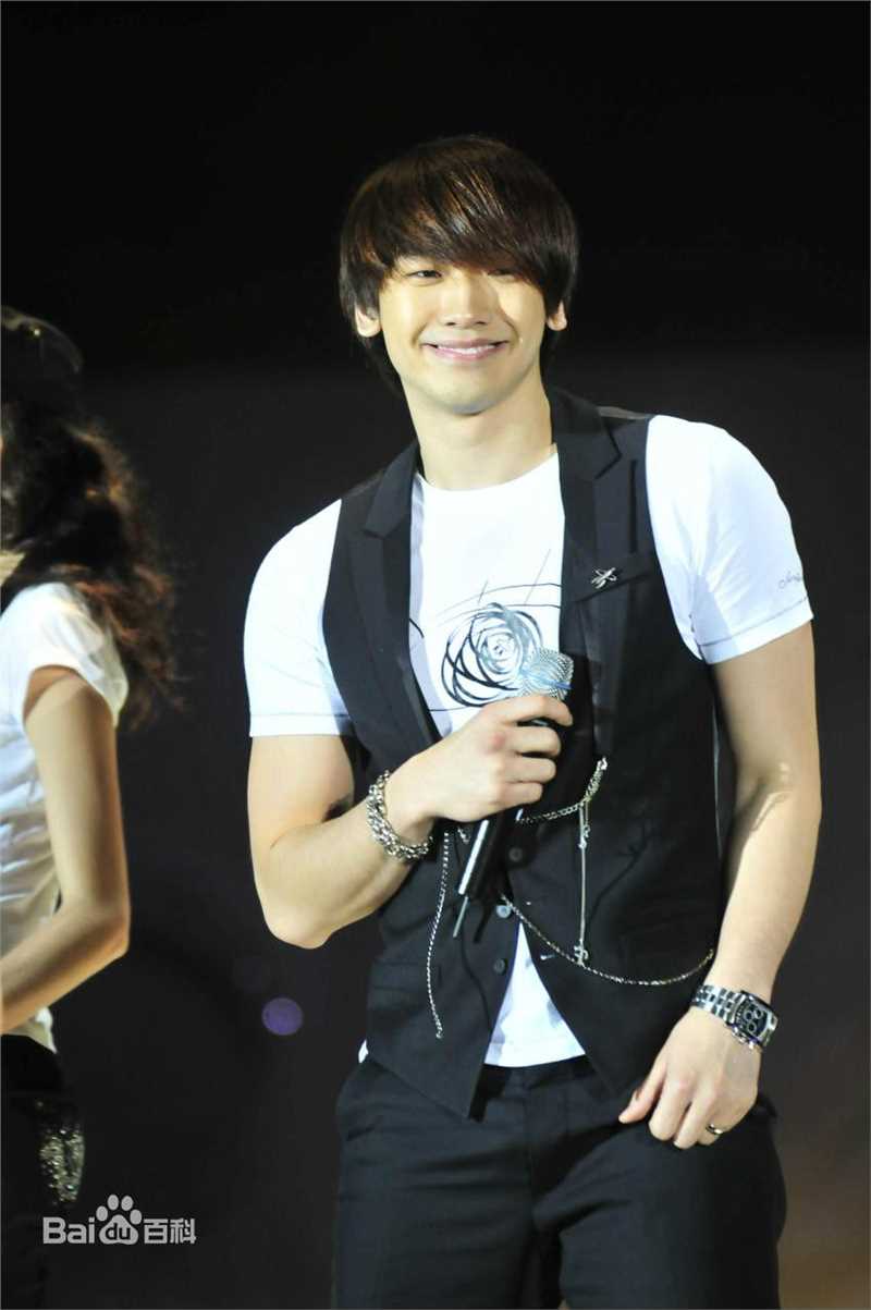 郑智薰(英文名:Rain 韩文名：  罗马拼音：Jung Ji Hoon)Six to Five Rain's Fashion Concert图册