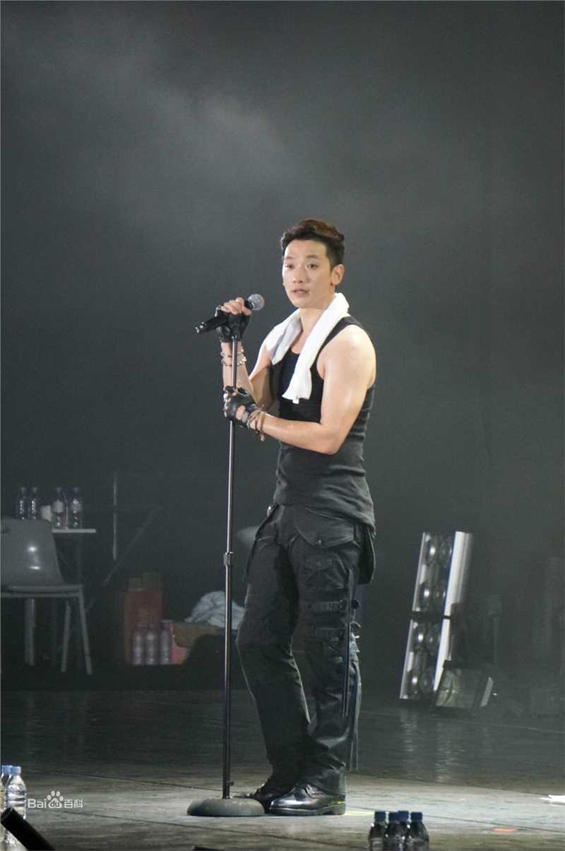 郑智薰(英文名:Rain 韩文名：  罗马拼音：Jung Ji Hoon)Rain Effect Show性感图片图集