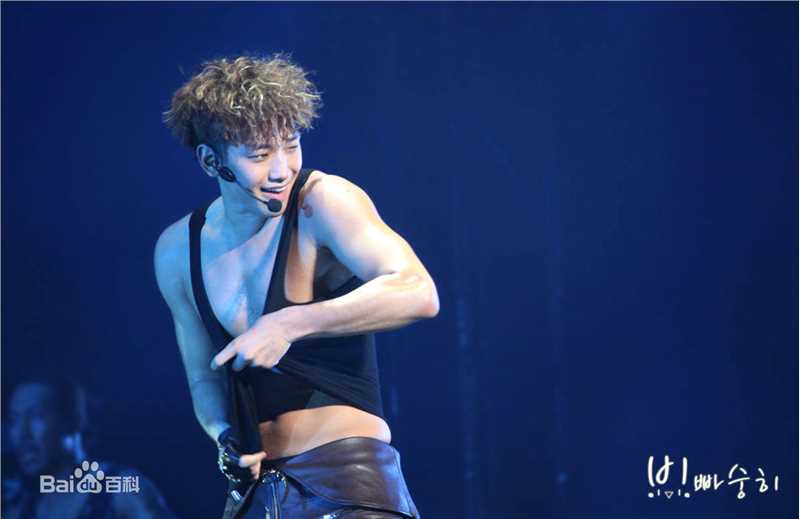 郑智薰(英文名:Rain 韩文名：  罗马拼音：Jung Ji Hoon)Adieu 2010 With Rain生活照