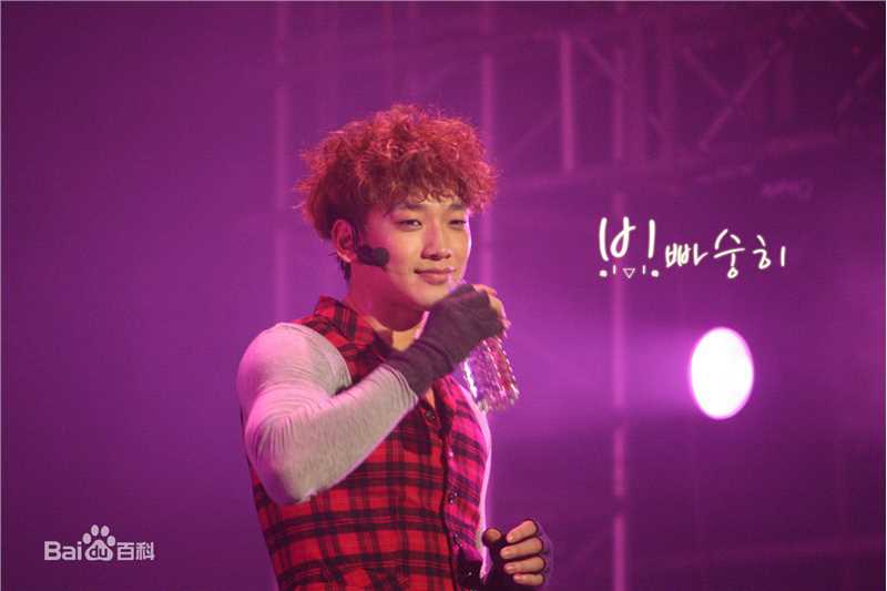 郑智薰(英文名:Rain 韩文名：  罗马拼音：Jung Ji Hoon)Adieu 2010 With Rain生活照