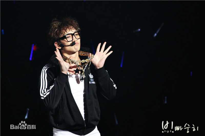 郑智薰(英文名:Rain 韩文名：  罗马拼音：Jung Ji Hoon)Adieu 2010 With Rain生活照