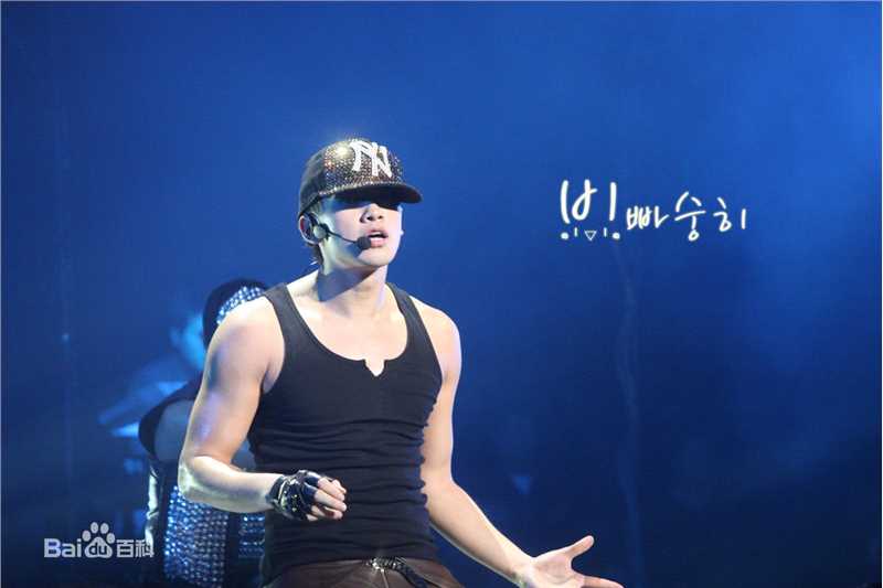 郑智薰(英文名:Rain 韩文名：  罗马拼音：Jung Ji Hoon)Adieu 2010 With Rain生活照