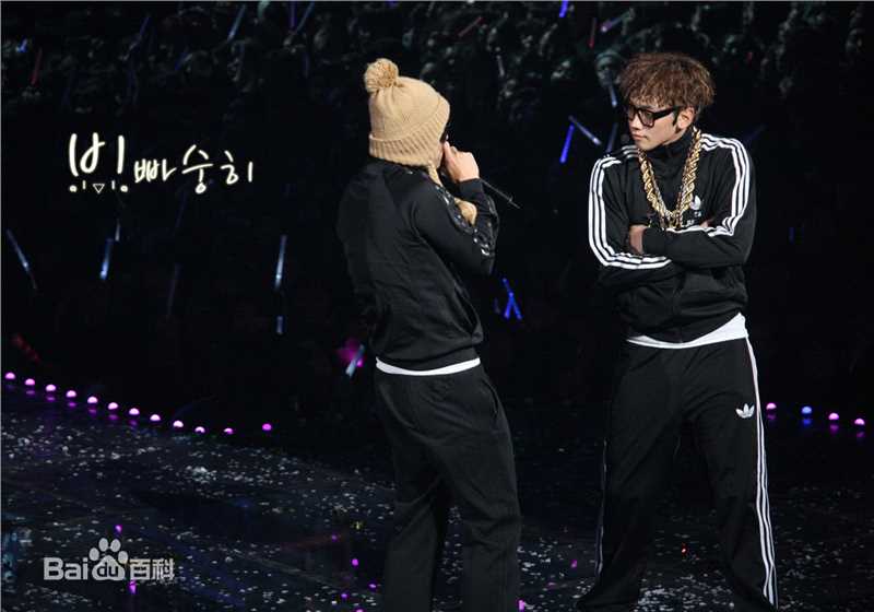 郑智薰(英文名:Rain 韩文名：  罗马拼音：Jung Ji Hoon)Adieu 2010 With Rain生活照