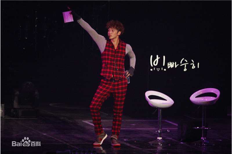 郑智薰(英文名:Rain 韩文名：  罗马拼音：Jung Ji Hoon)Adieu 2010 With Rain生活照