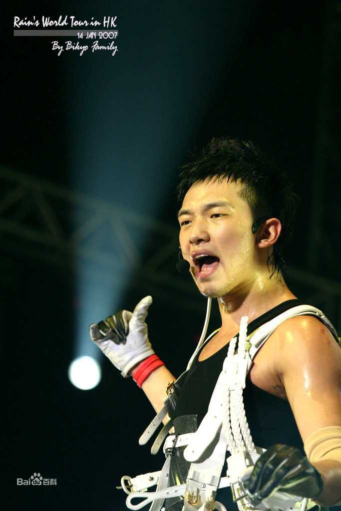 郑智薰(英文名:Rain 韩文名：  罗马拼音：Jung Ji Hoon)Rain's Coming前后照片