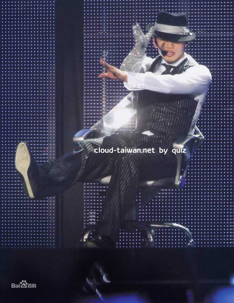 郑智薰(英文名:Rain 韩文名：  罗马拼音：Jung Ji Hoon)Rain's Coming前后照片