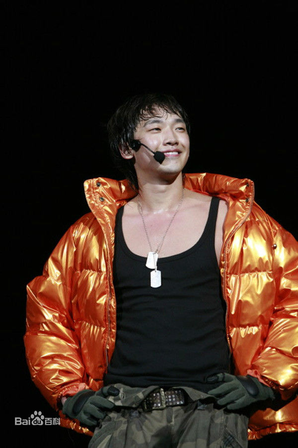 郑智薰(英文名:Rain 韩文名：  罗马拼音：Jung Ji Hoon)Rain's Coming前后照片