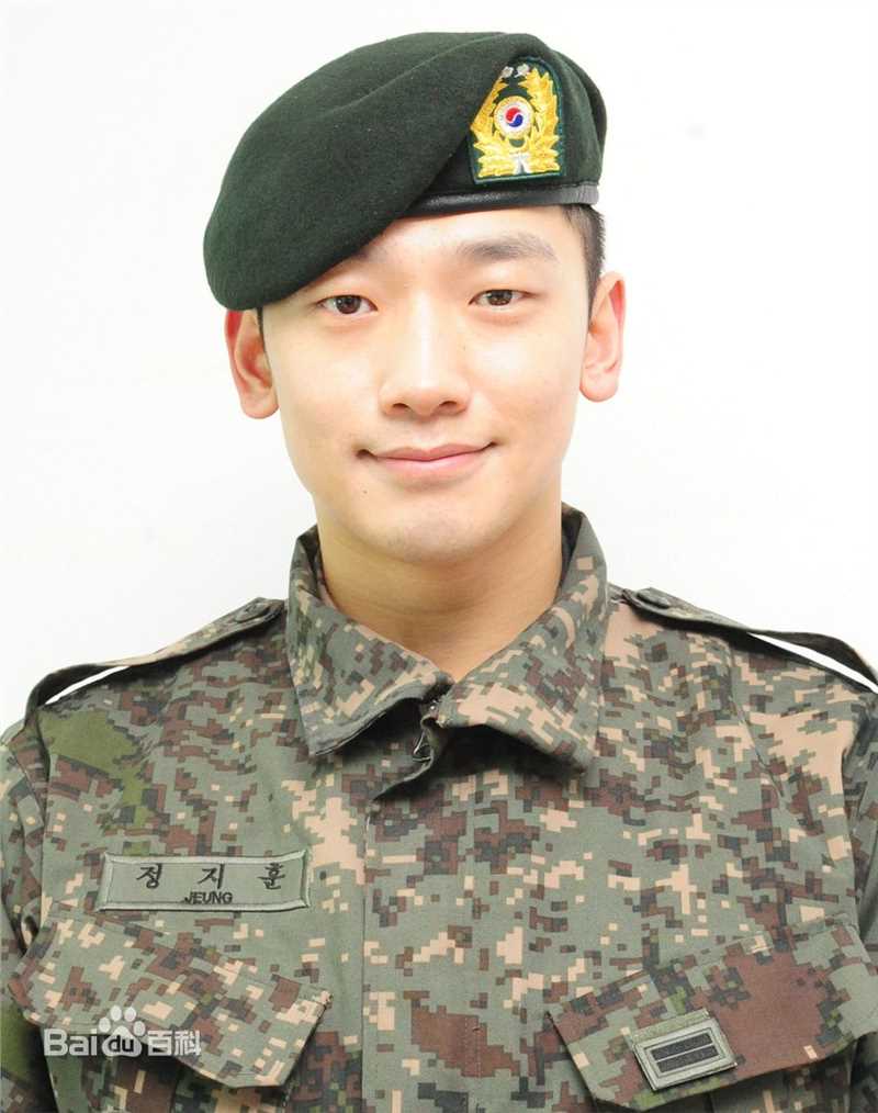 郑智薰(英文名:Rain 韩文名：  罗马拼音：Jung Ji Hoon)军装图册