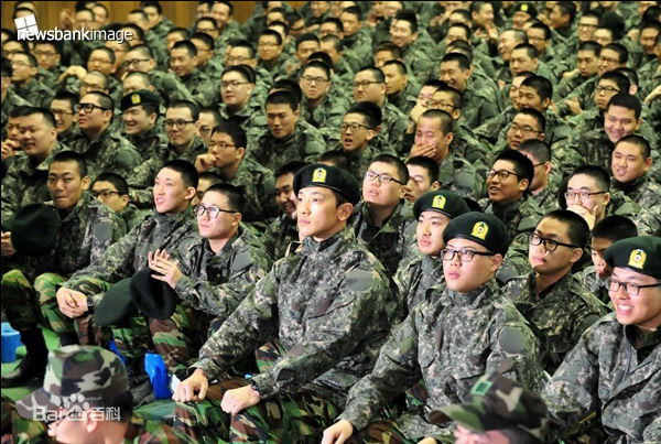 郑智薰(英文名:Rain 韩文名：  罗马拼音：Jung Ji Hoon)军装图册