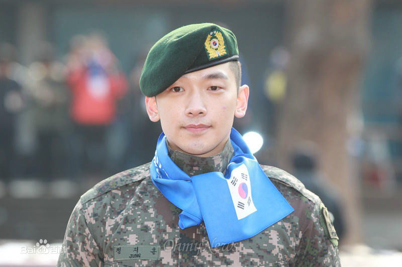 郑智薰(英文名:Rain 韩文名：  罗马拼音：Jung Ji Hoon)军装图册